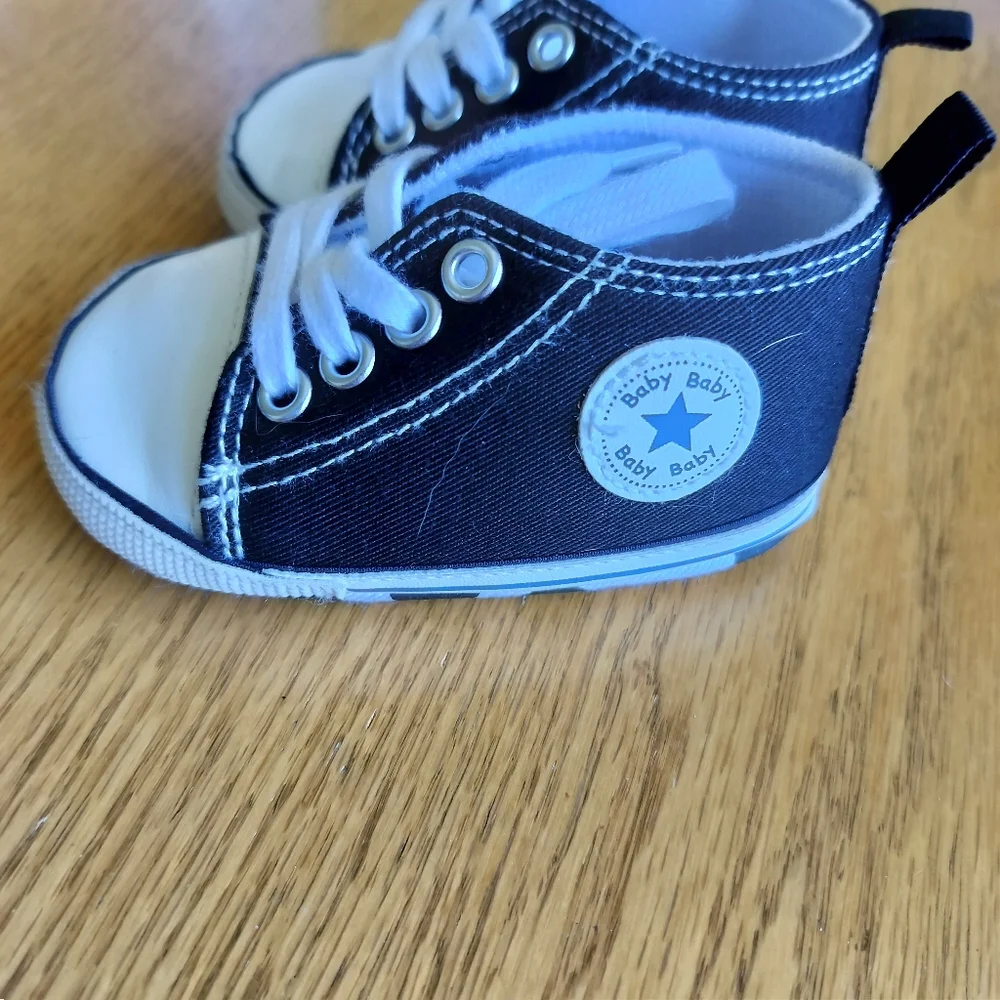 Baby Star-Patch Canvas High-Top Sneakers Black Size 2 Crib Shoes